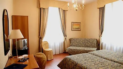 Otel Hotel Residence