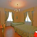 Hotel Residence 3*