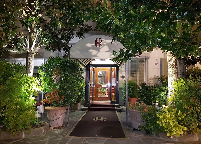 Hotel Residence 3* بارما