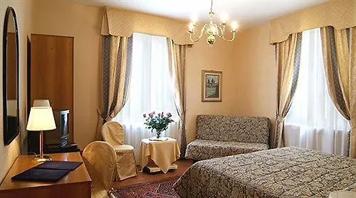 فندق Hotel Residence بارما